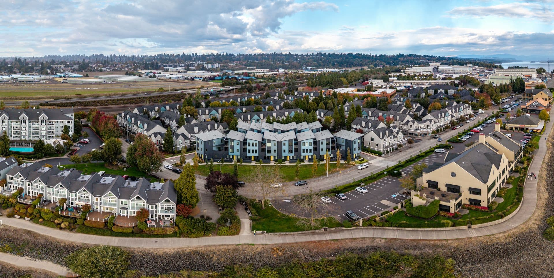 Vancouver Townhome: 1716 SE Columbia River Dr.