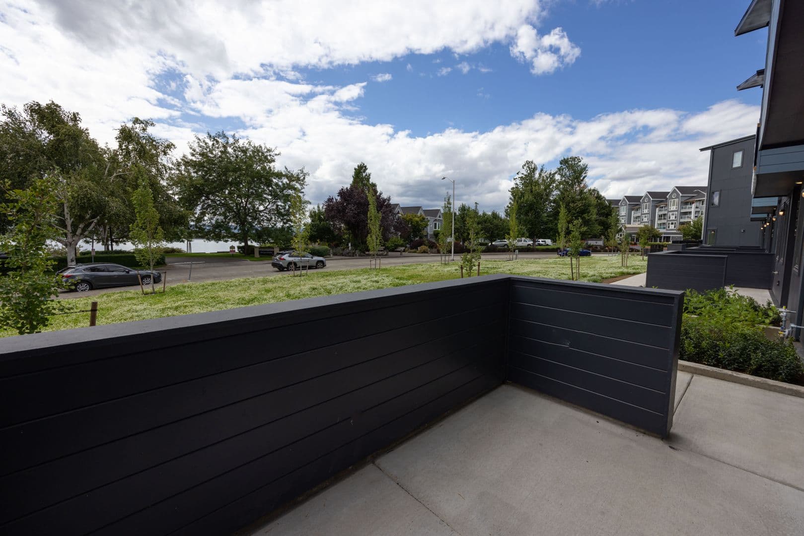 Vancouver Townhome: 1716 SE Columbia River Dr.