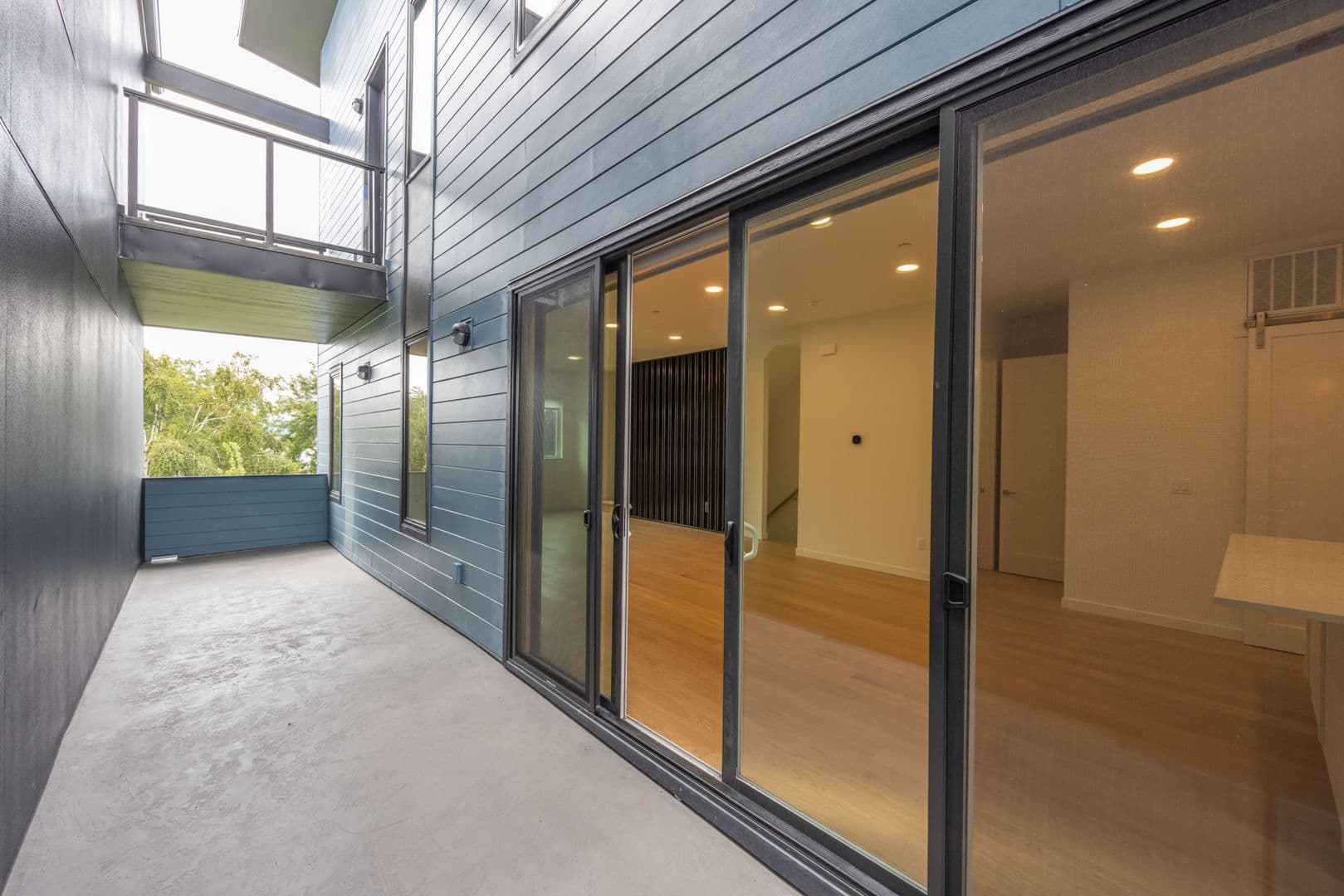 Vancouver Townhome: 1716 SE Columbia River Dr.