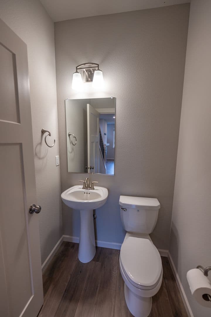 Ridgefield Townhome: 2333 S Brookside Place