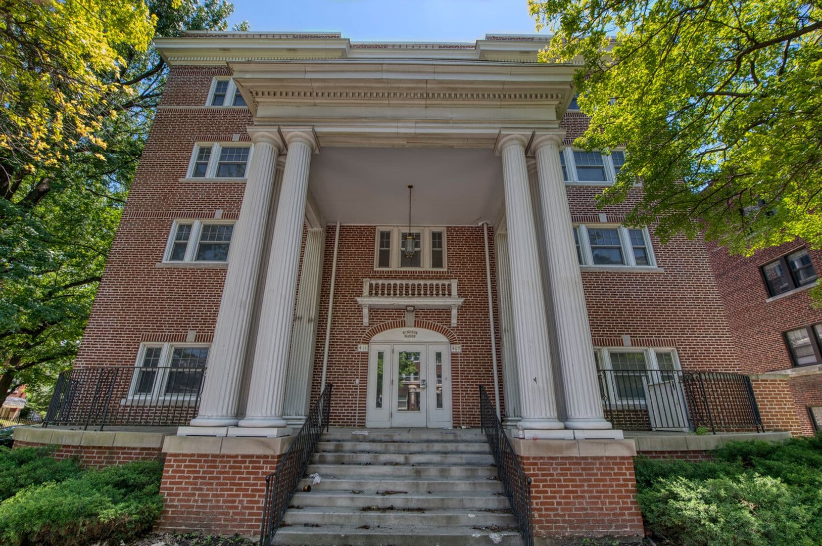 Kansas City Apartment: 409 E Armour Blvd