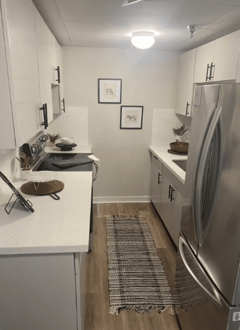 Kansas City Apartment: 409 E Armour Blvd