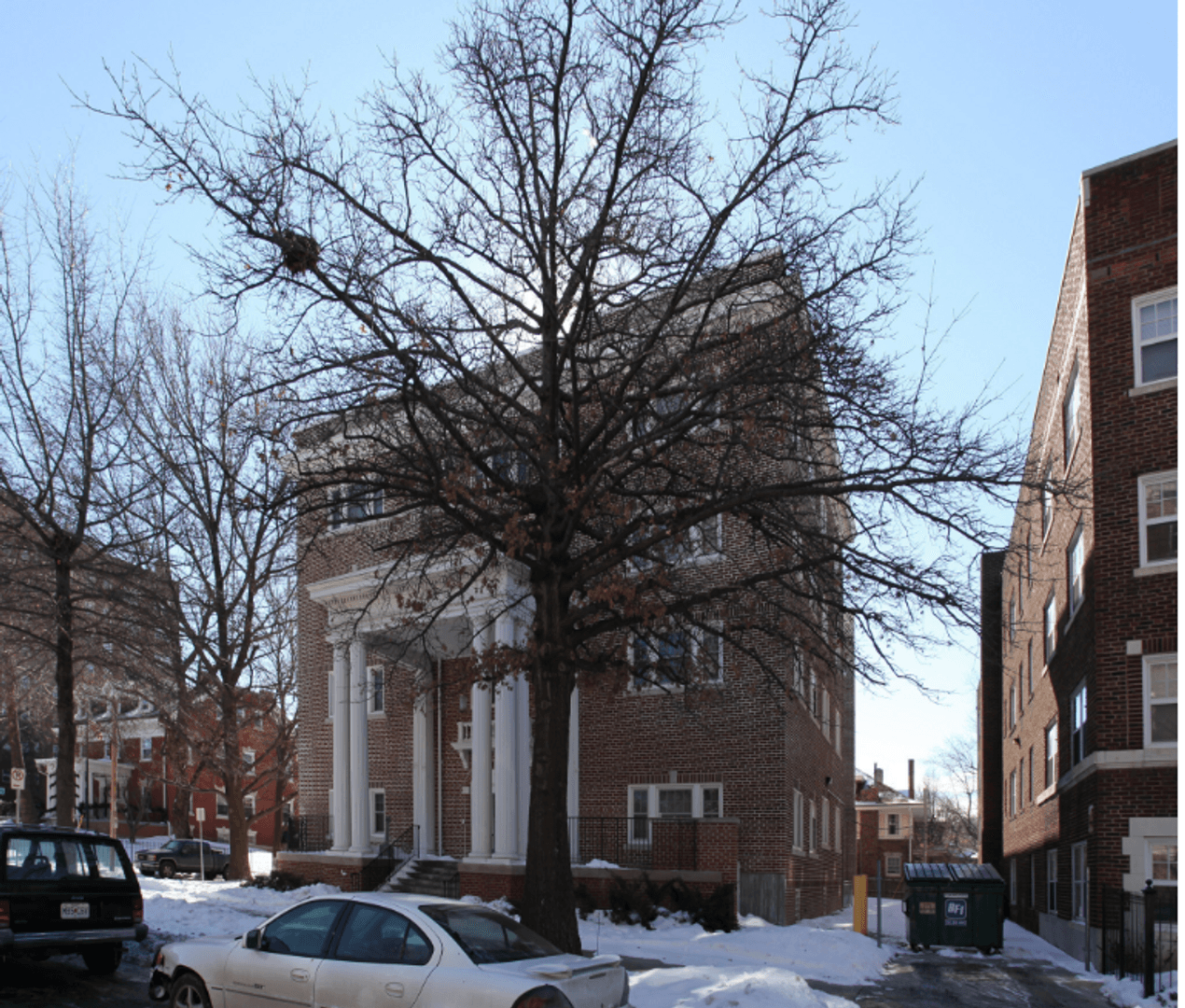 Kansas City Apartment: 409 E Armour Blvd