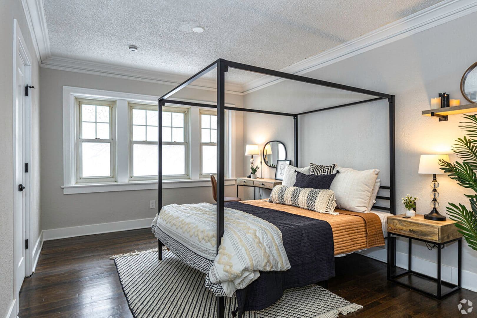Kansas City Apartment: 409 E Armour Blvd