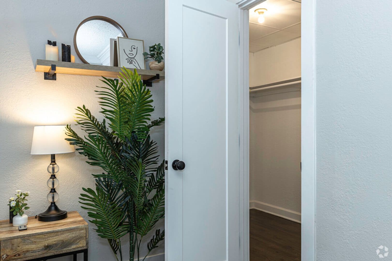 Kansas City Apartment: 409 E Armour Blvd