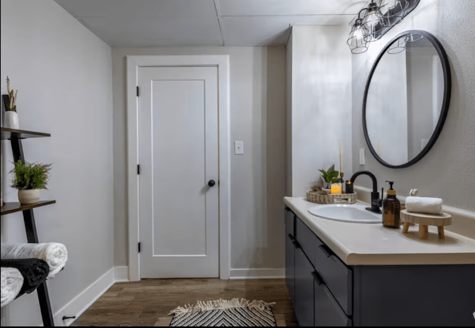 Kansas City Apartment: 409 E Armour Blvd