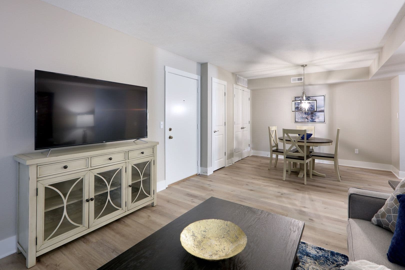 Kentwood Apartment: 3512 E Paris Ave SE
