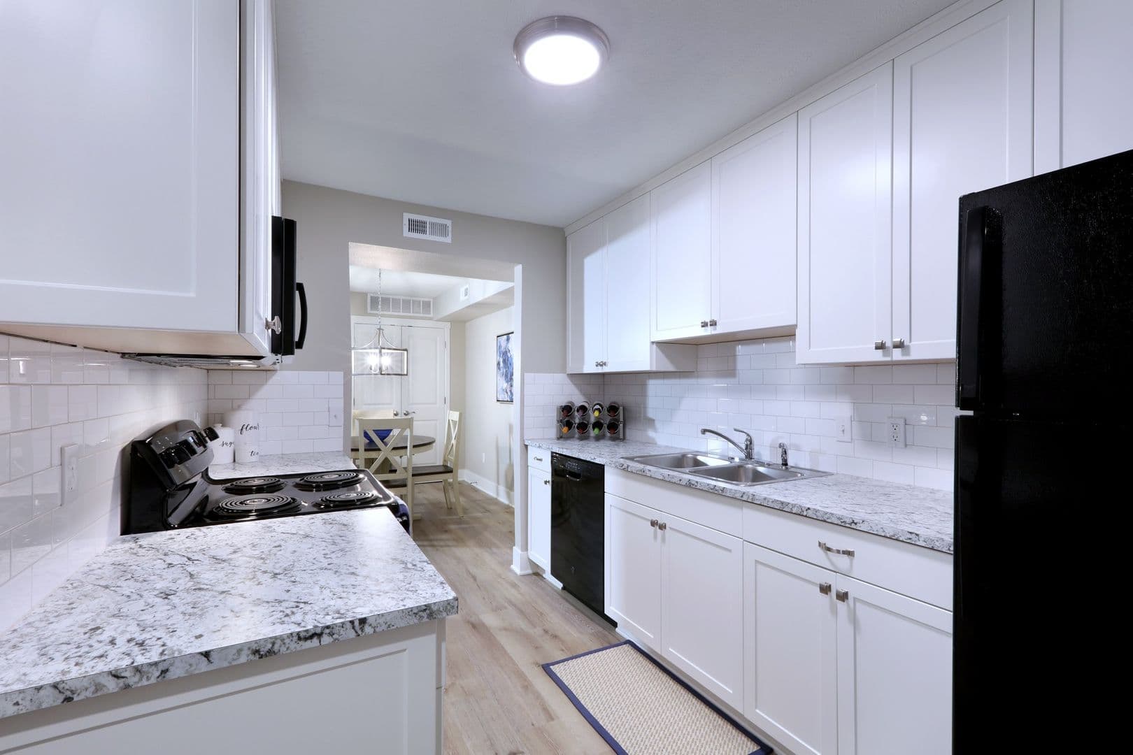 Kentwood Apartment: 3512 E Paris Ave SE