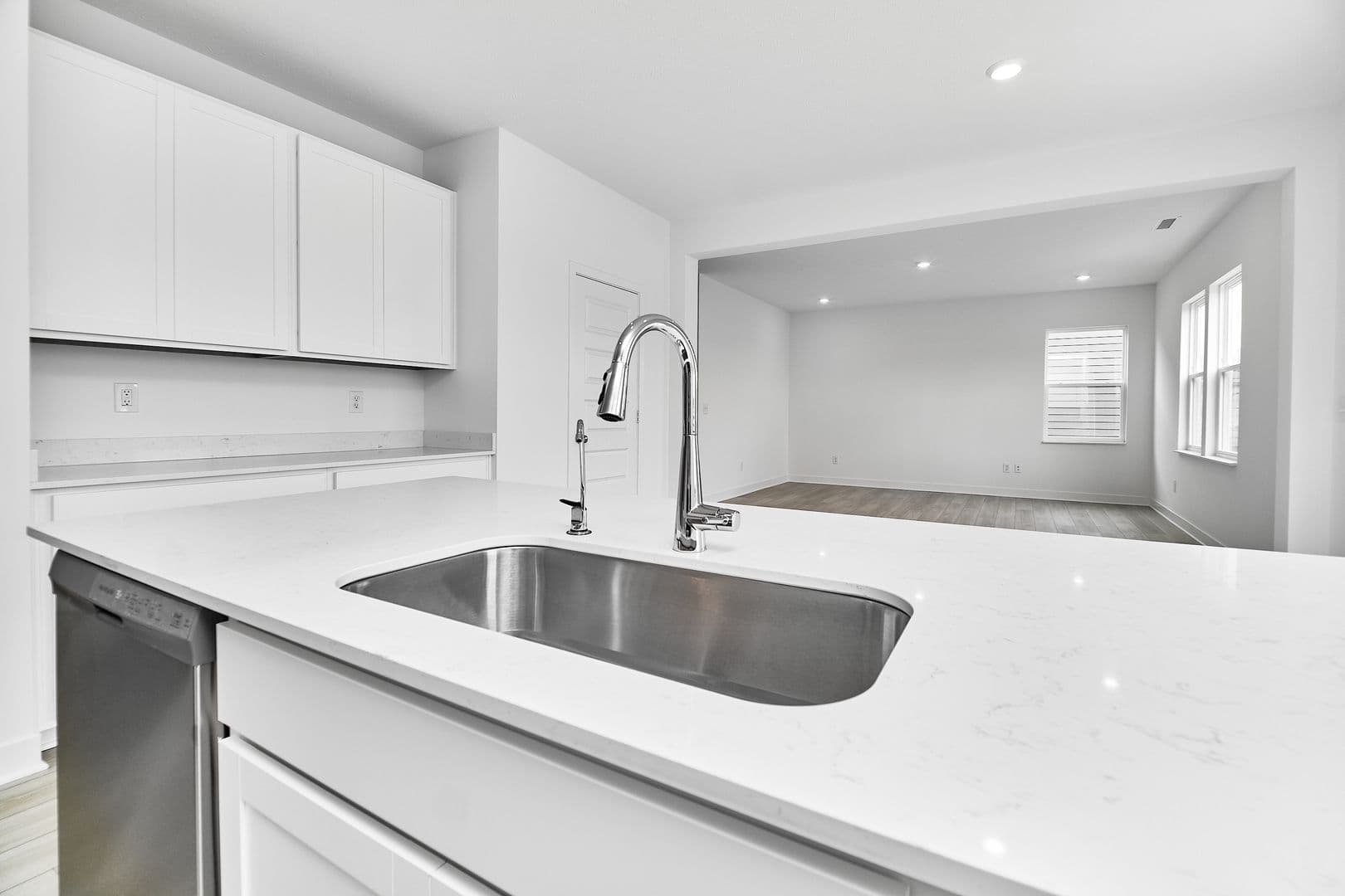Fortville House: (BEV287) 8603 Georgina Street