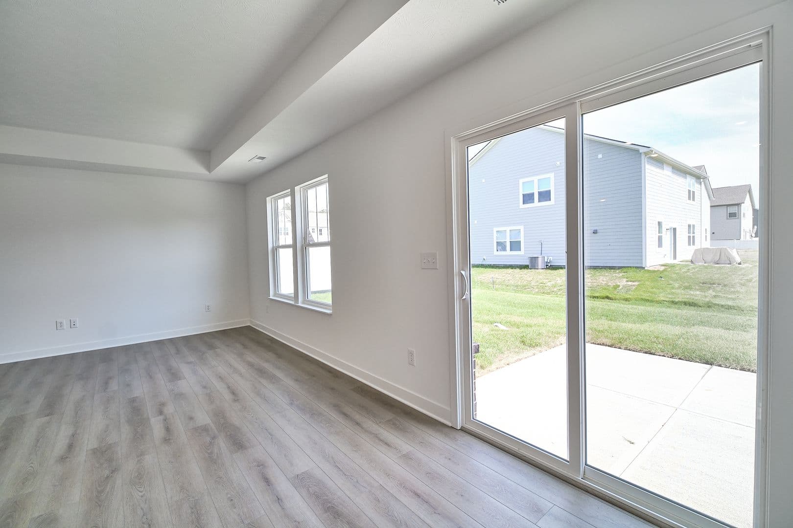 Fortville House: 8699 Maroska Street