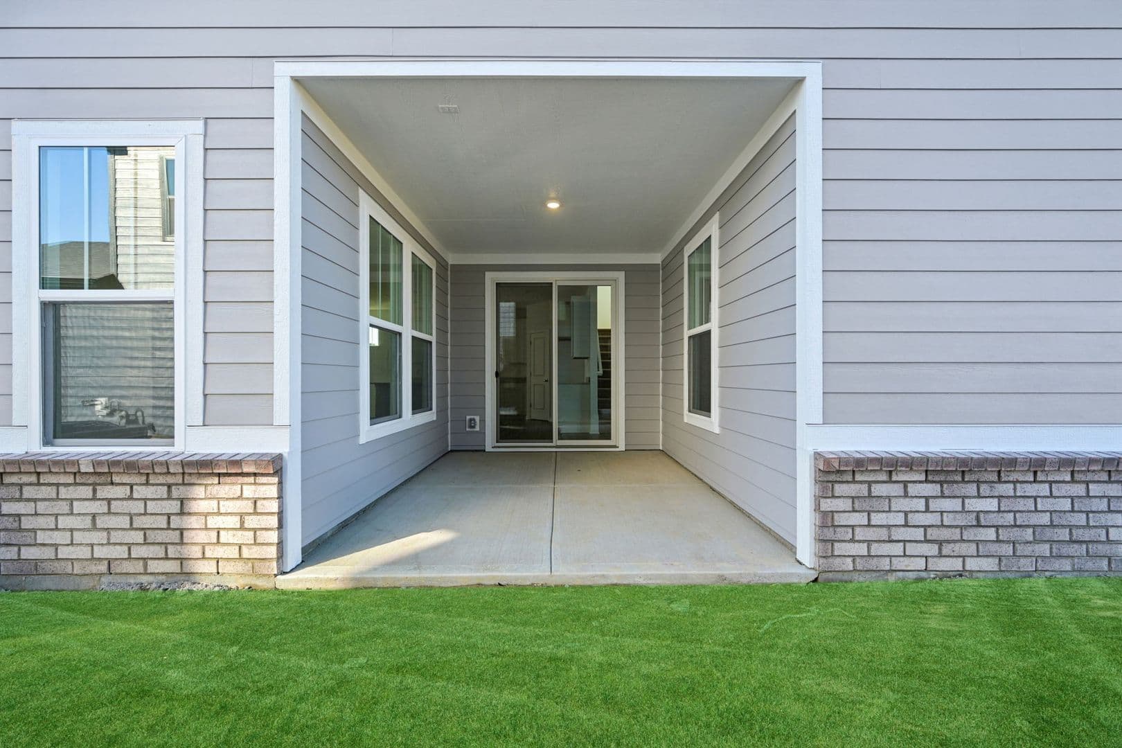 Plainfield House: 2686 Prism Way