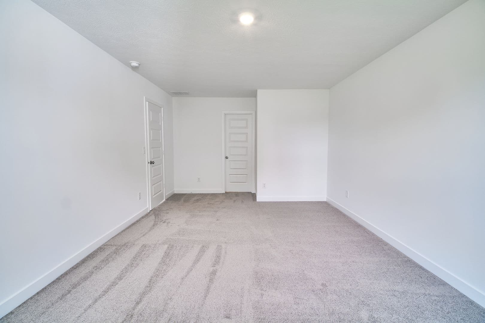 Fortville House: 8699 Maroska Street
