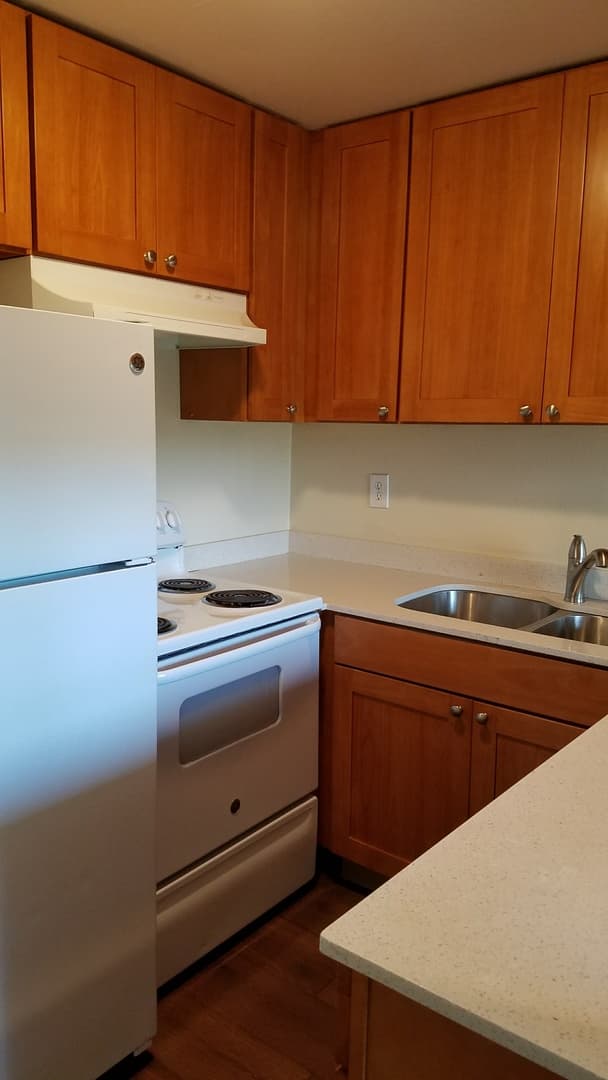 Burien Apartment: 13227 Ambaum Blvd. SW