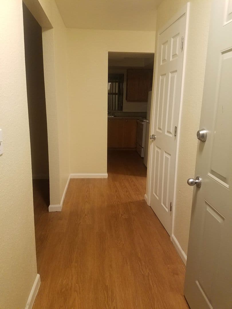 Federal Way Apartment: 2220 SW 337th Pl
