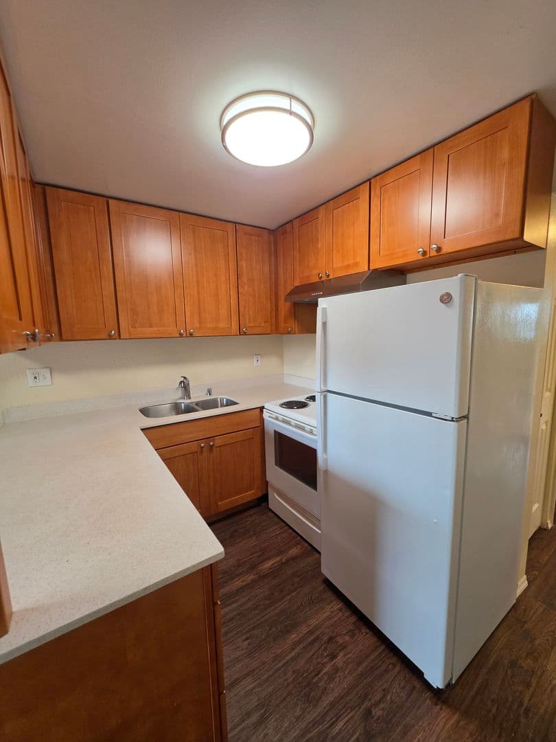Burien Apartment: 13227 Ambaum Blvd. SW