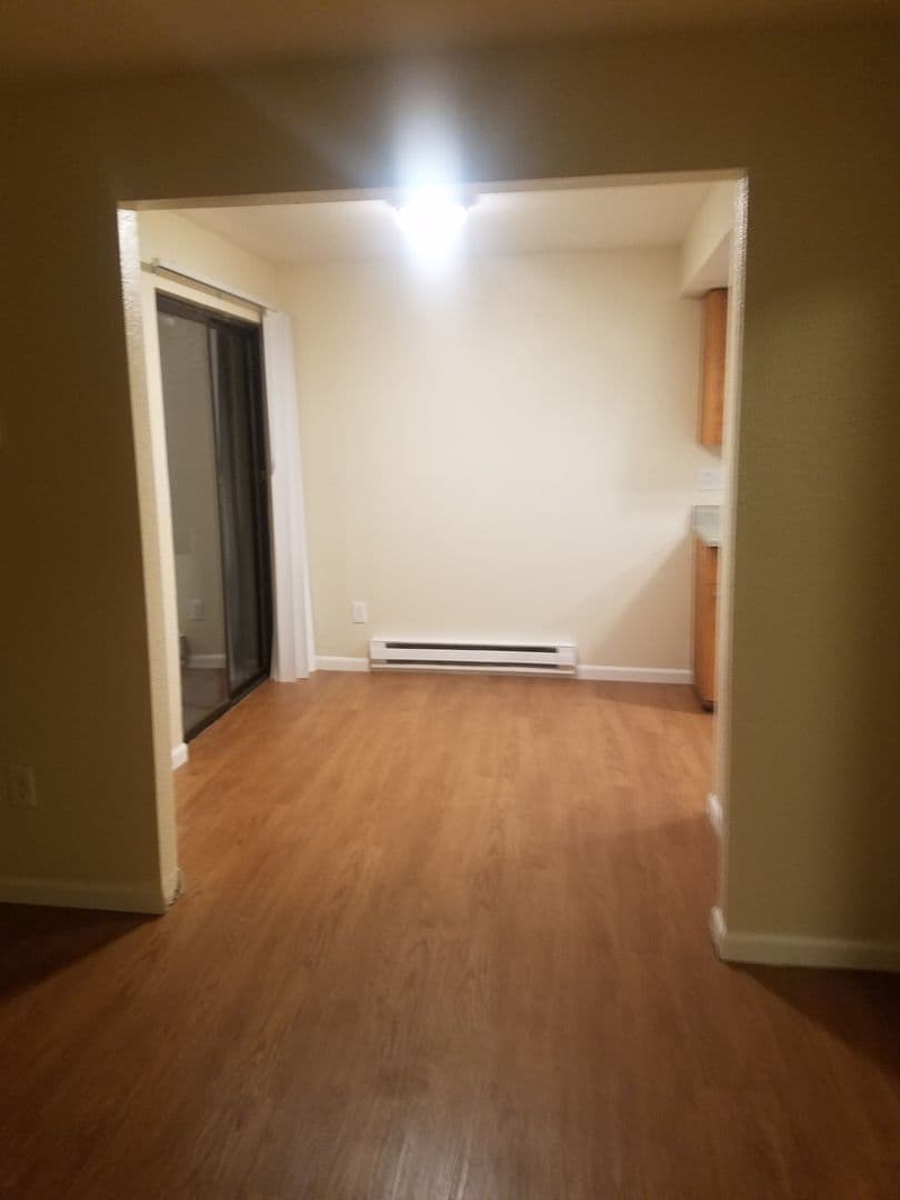Federal Way Apartment: 2220 SW 337th Pl