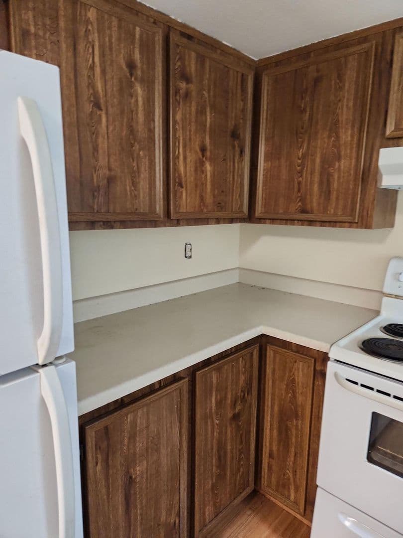 Federal Way Apartment: 2220 SW 337th Pl
