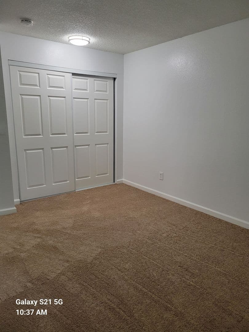 Federal Way Apartment: 2220 SW 337th Pl