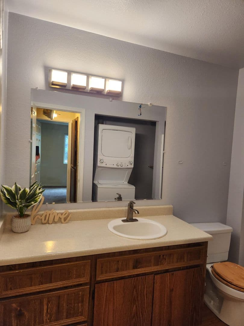 Federal Way Apartment: 2220 SW 337th Pl