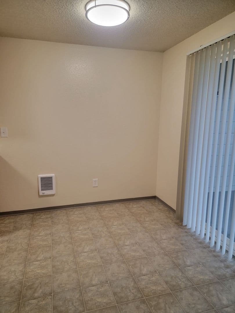 Burien Apartment: 13227 Ambaum Blvd. SW
