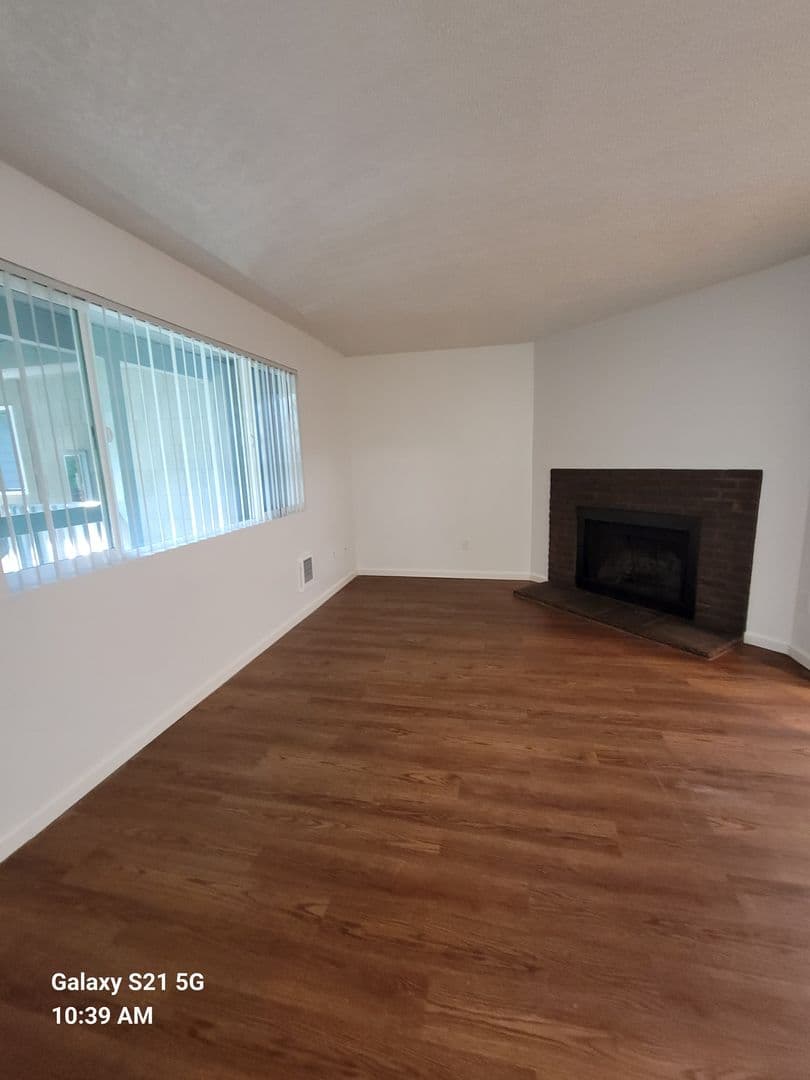 Federal Way Apartment: 2220 SW 337th Pl
