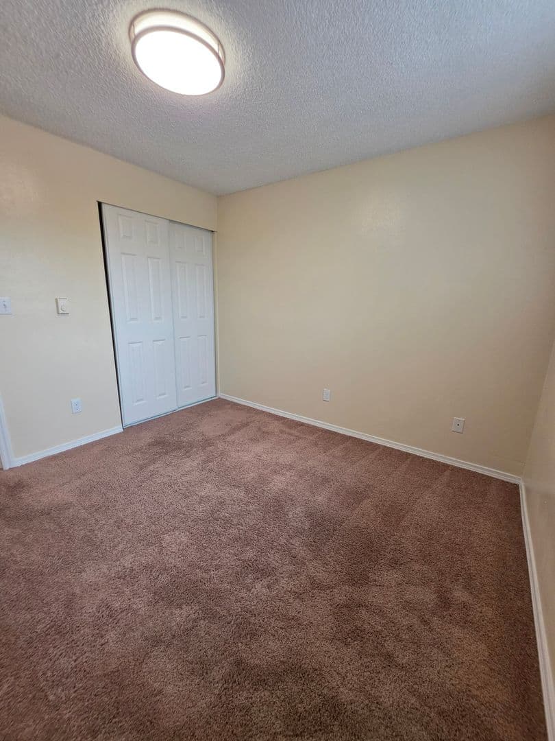 Burien Apartment: 13227 Ambaum Blvd. SW