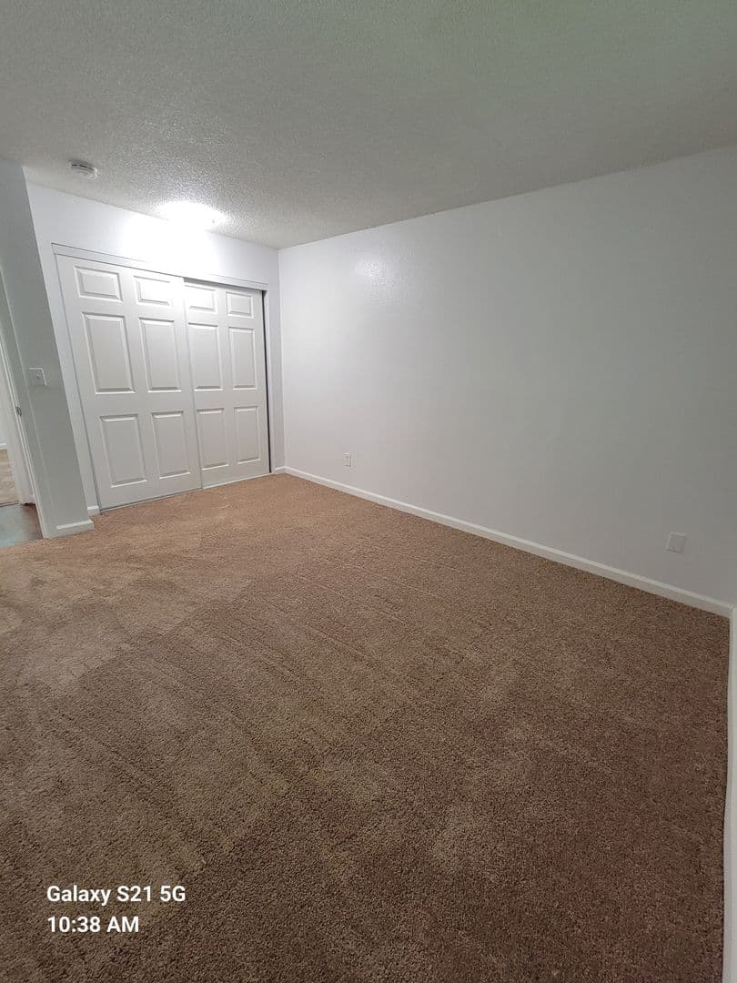 Federal Way Apartment: 2220 SW 337th Pl