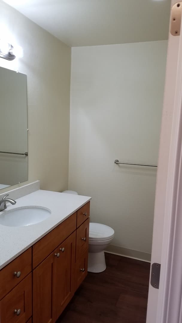 Burien Apartment: 13227 Ambaum Blvd. SW
