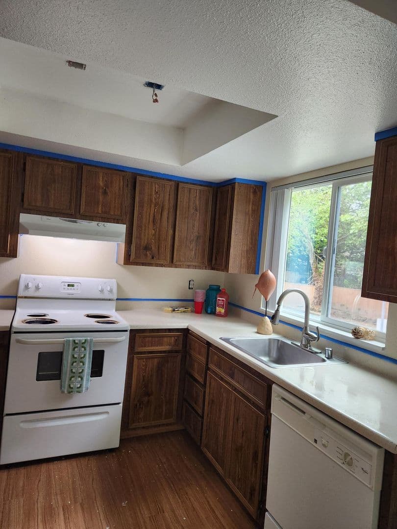 Federal Way Apartment: 2220 SW 337th Pl