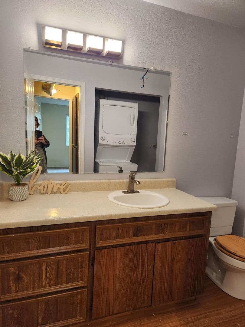 Federal Way Apartment: 2220 SW 337th Pl