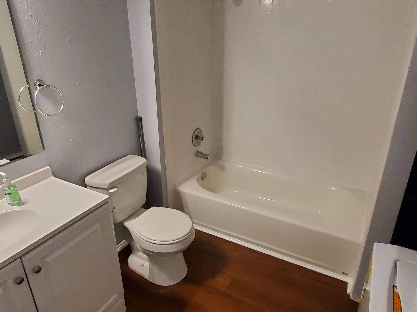 Federal Way Apartment: 2220 SW 337th Pl