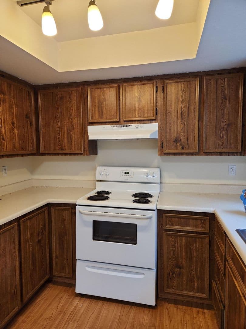 Federal Way Apartment: 2220 SW 337th Pl