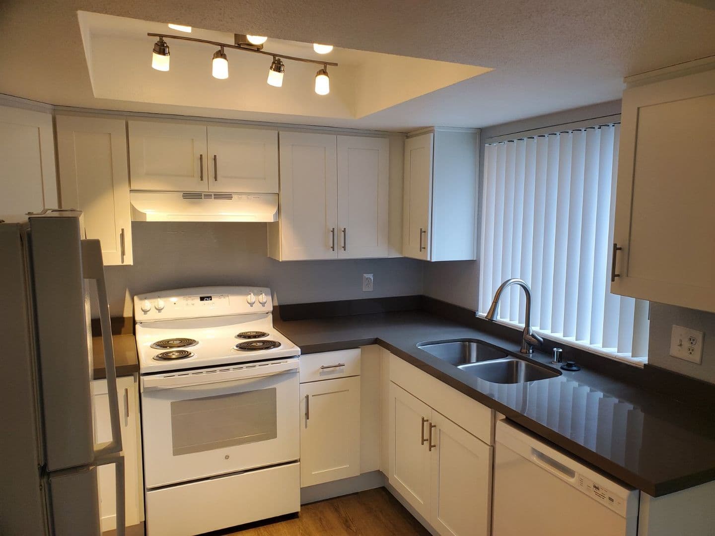 Federal Way Apartment: 2220 SW 337th Pl