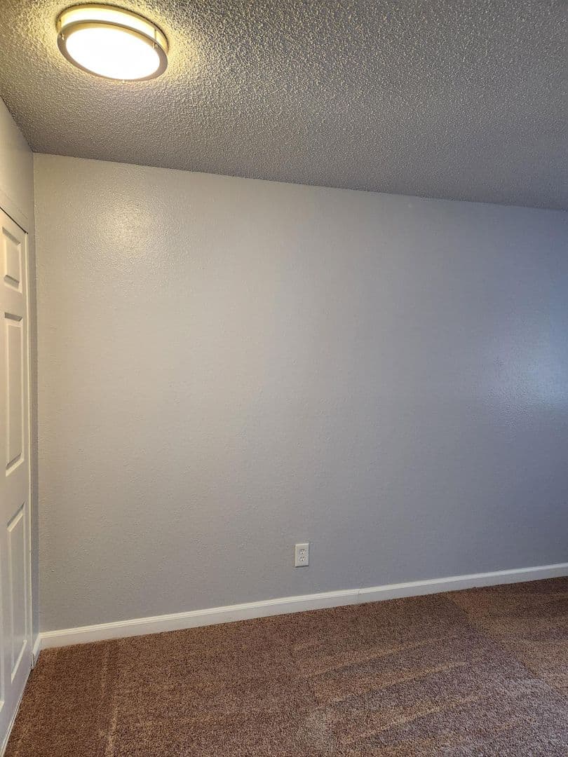 Federal Way Apartment: 2220 SW 337th Pl