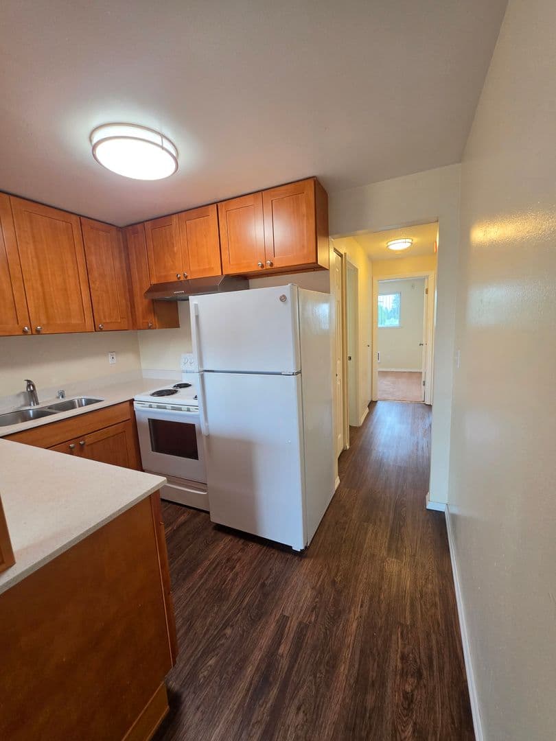 Burien Apartment: 13227 Ambaum Blvd. SW