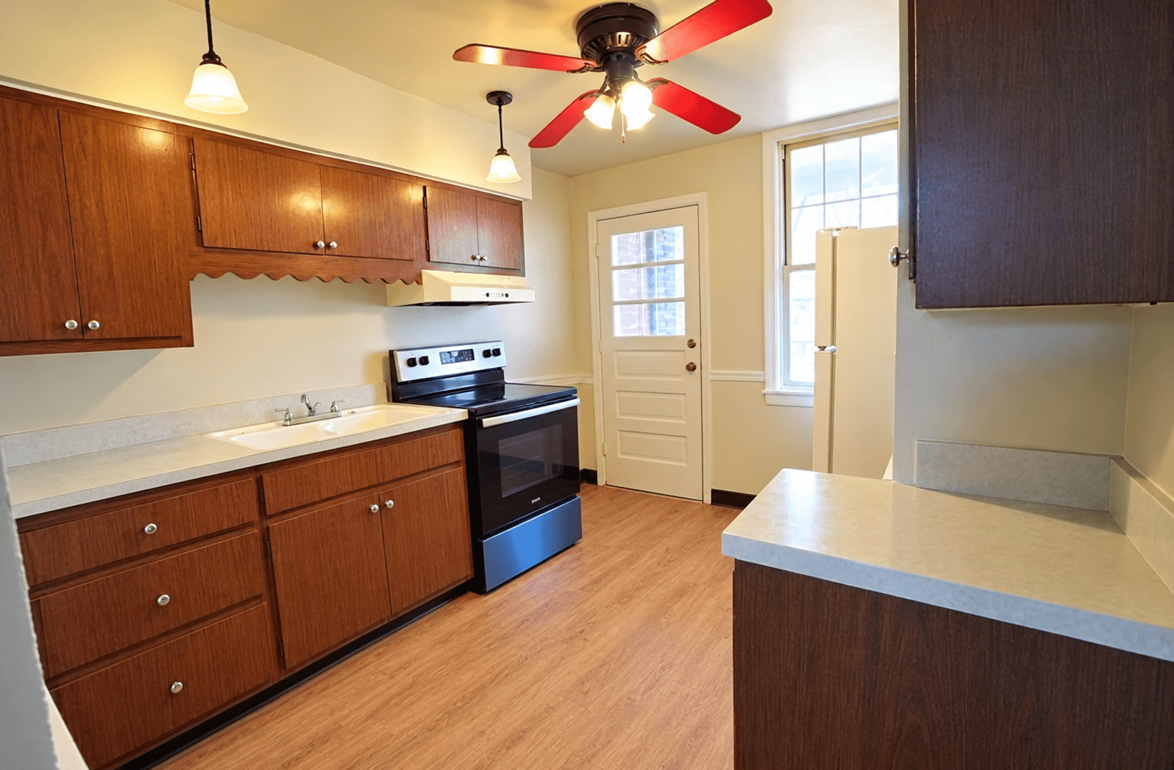 Wilmerding Apartment: 221 5th St