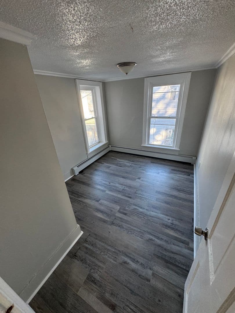 Fulton Apartment: 315 W Broadway
