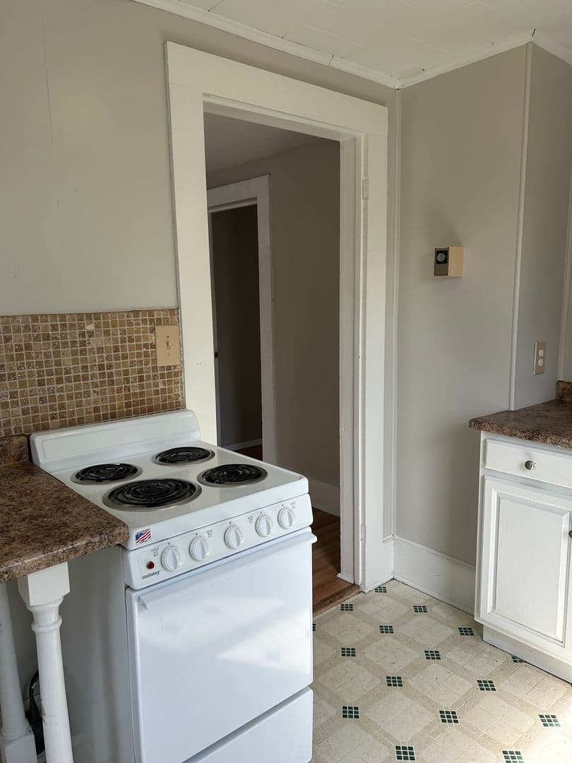 Fulton Apartment: 815 Hannibal St. Apt. 1-2