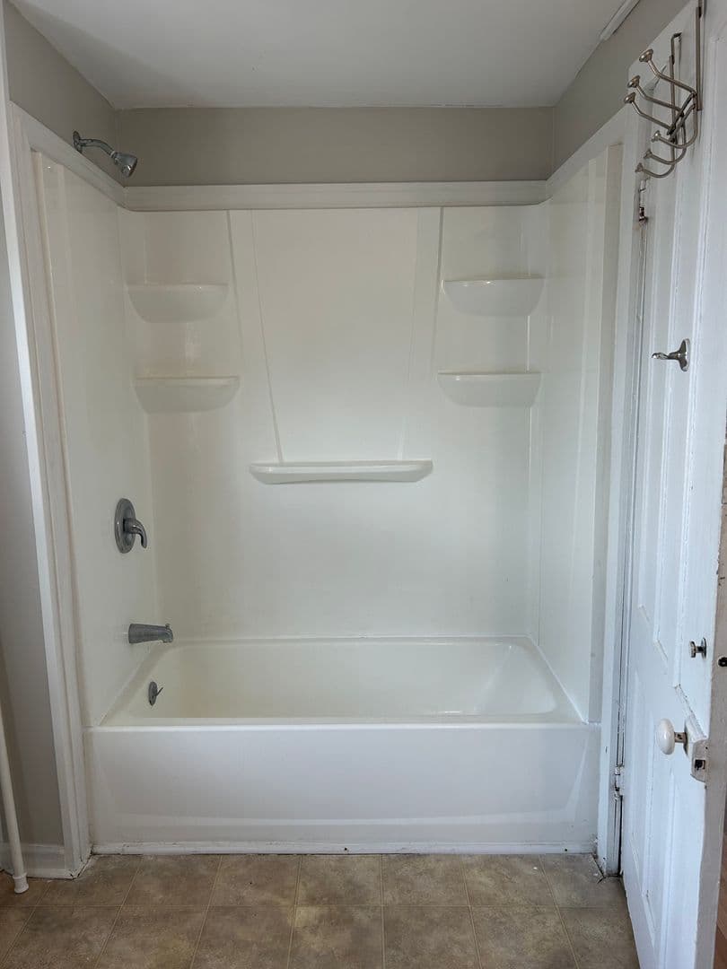 Fulton Apartment: 815 Hannibal St. Apt. 1-2