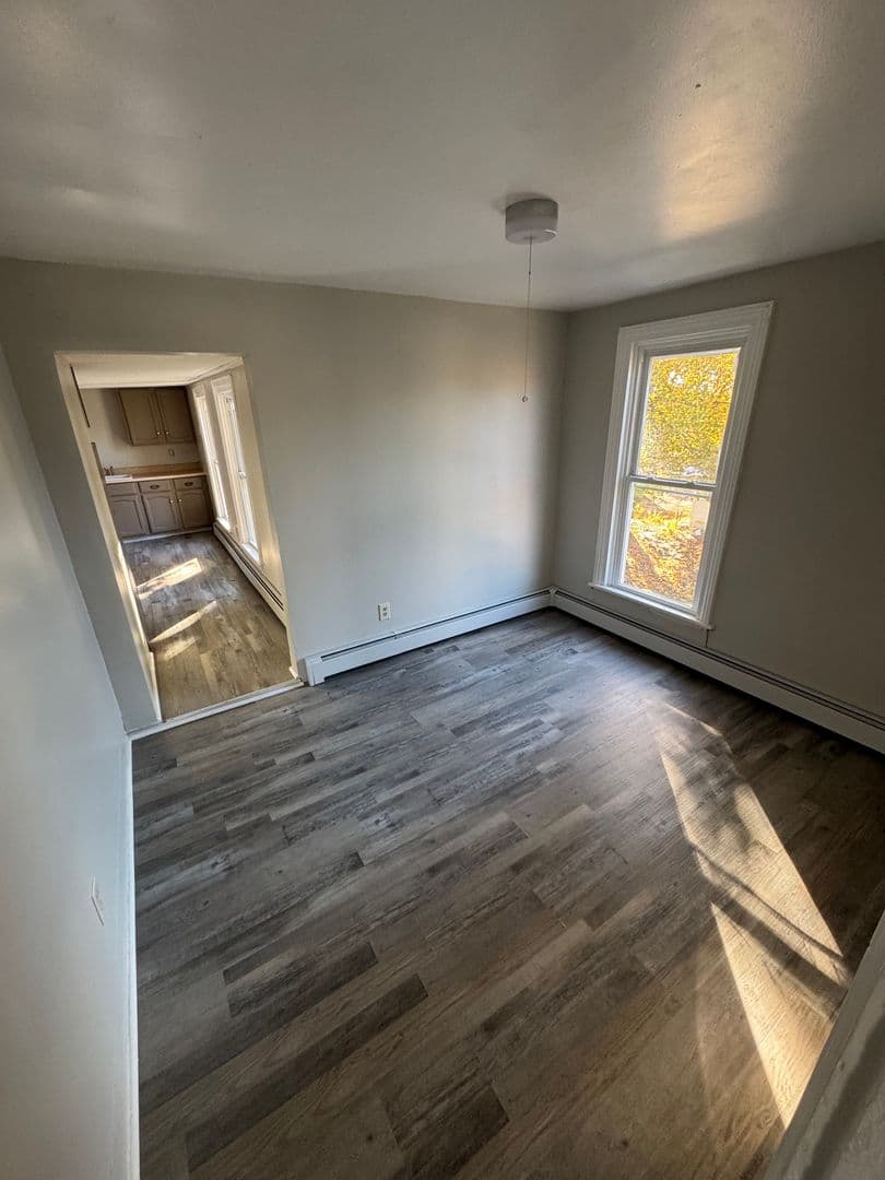 Fulton Apartment: 315 W Broadway