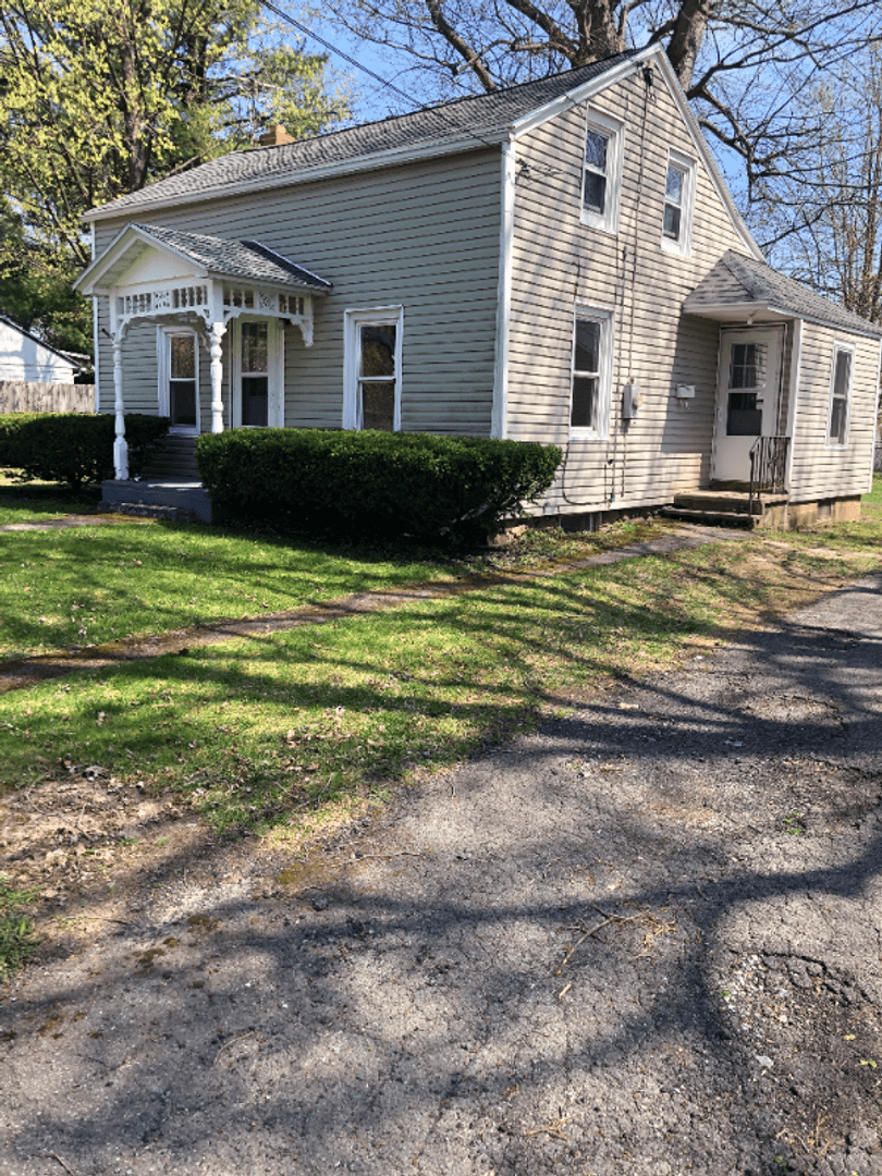 Liverpool House: 206 Balsam St.