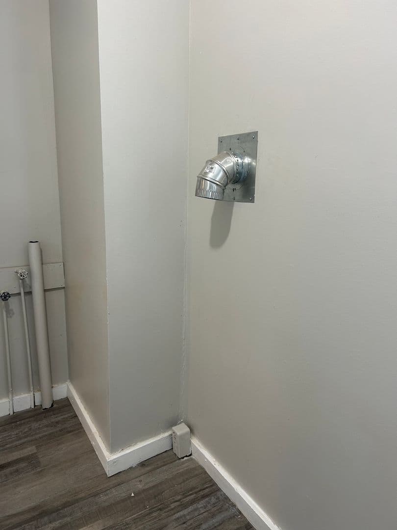 Fulton Apartment: 314 W 5th St S