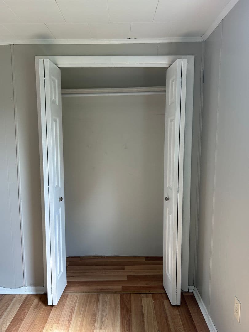 Fulton Apartment: 815 Hannibal St. Apt. 1-2
