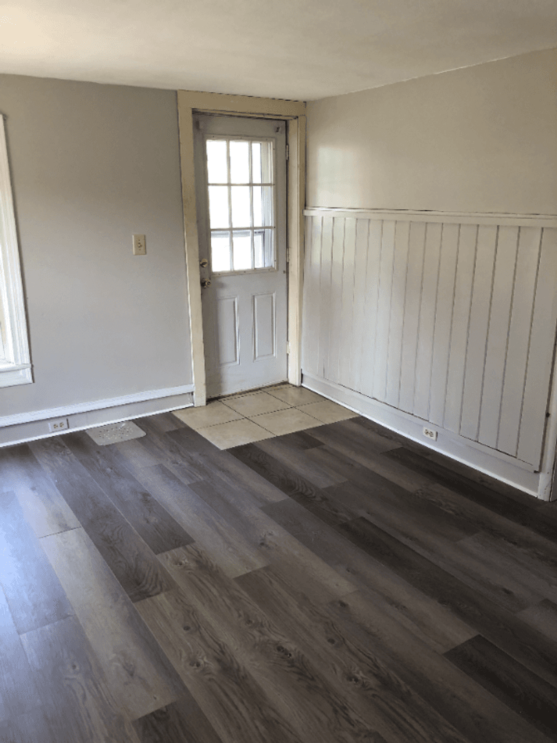 Liverpool House: 206 Balsam St.