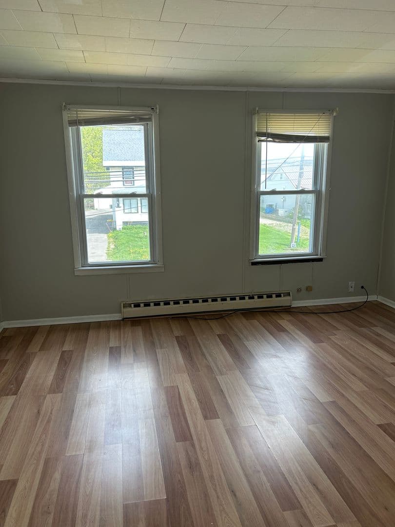 Fulton Apartment: 815 Hannibal St. Apt. 1-2
