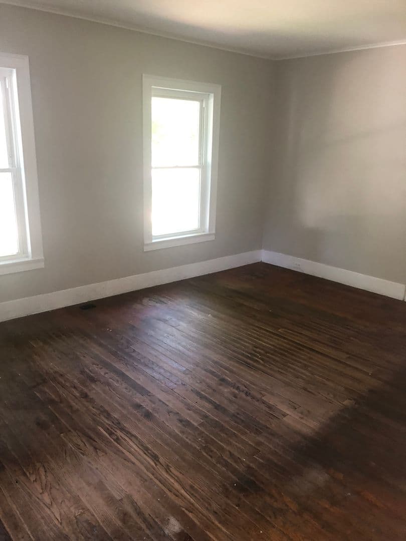 Liverpool House: 209 3rd St.