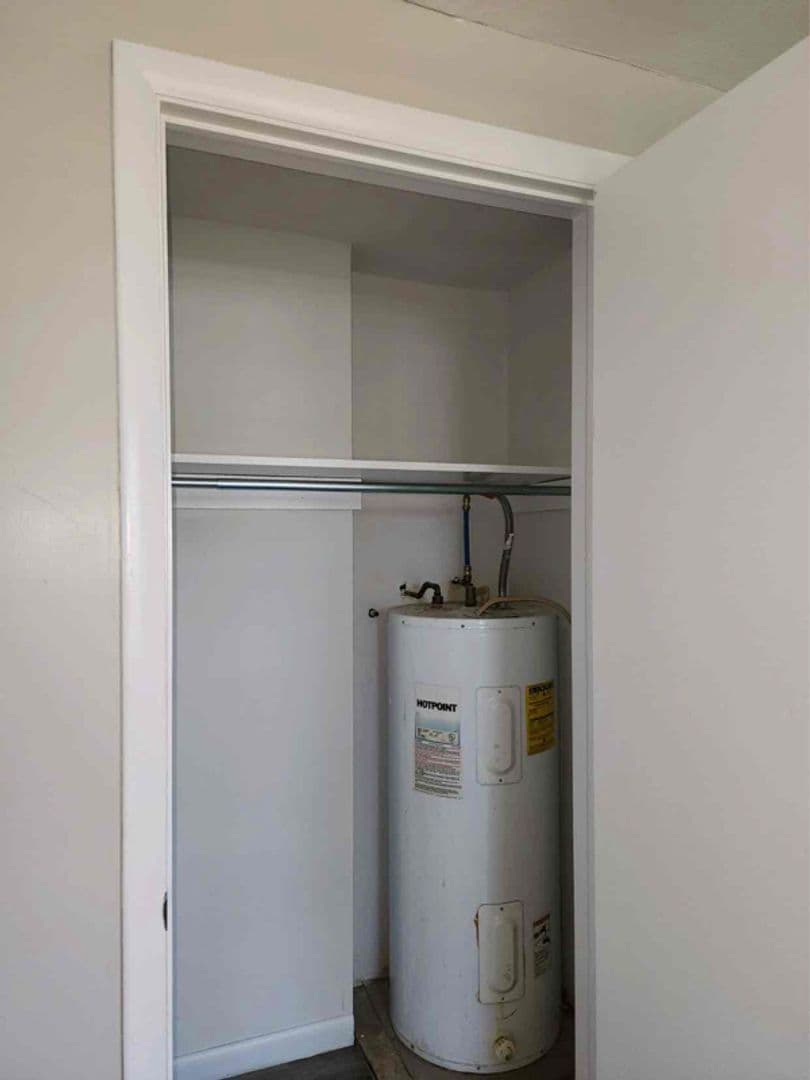 Phoenix Apartment: 12, 14, 18 Park St. Apt. 1-6
