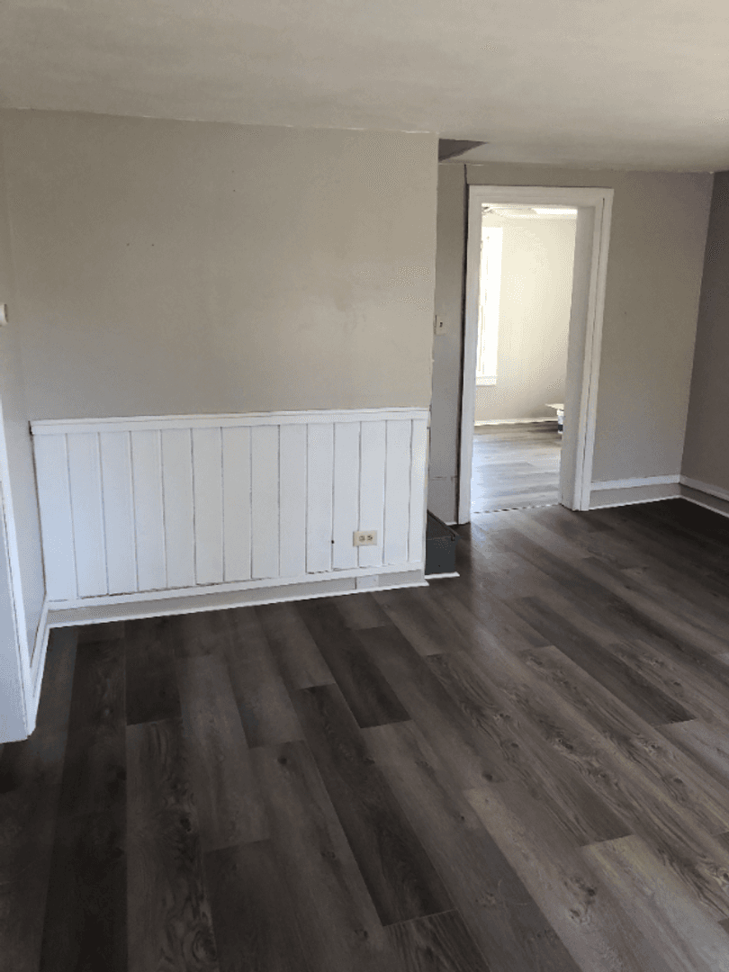 Liverpool House: 206 Balsam St.