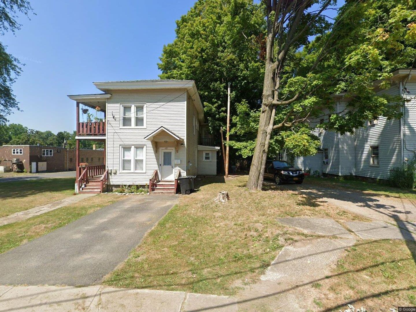 Fulton Apartment: 601-603 Utica St.