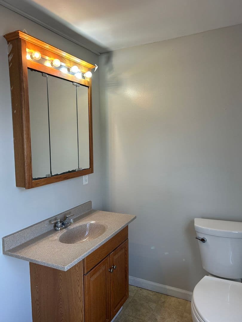 Fulton Apartment: 815 Hannibal St. Apt. 1-2